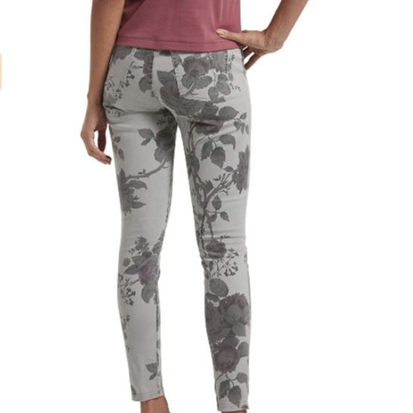 HUE U21421 High Rise 7/8 Legging Faded Floral Denim - Picture 2 of 2